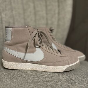 Nike suede blazers EUC